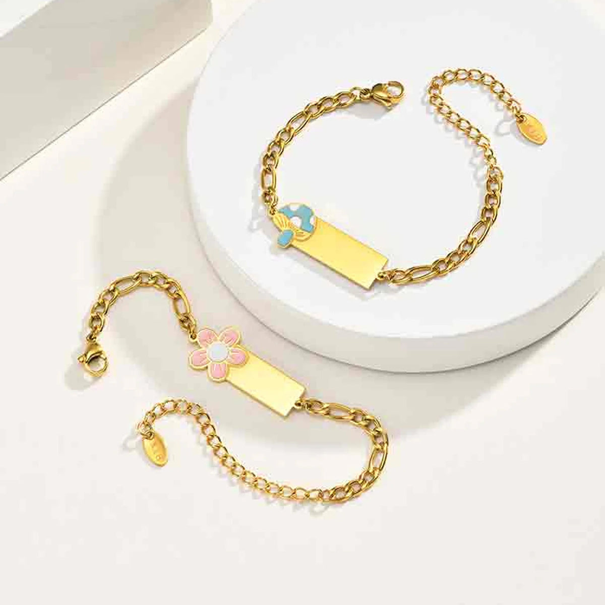Engravable Gold Baby ID Bracelet – Pink Flower Figaro Chain Kids ID Bracelet SPOT