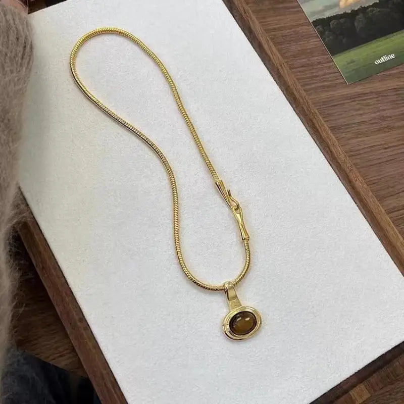 Tiger Eye Stone Bead Necklace – Unisex Fashion Jewelry Stone Bead Necklace SPOT