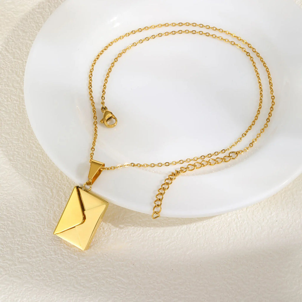 Personalized Photo Locket Necklace – Envelope Pendant for Women Personalized Locket Necklace SPOT