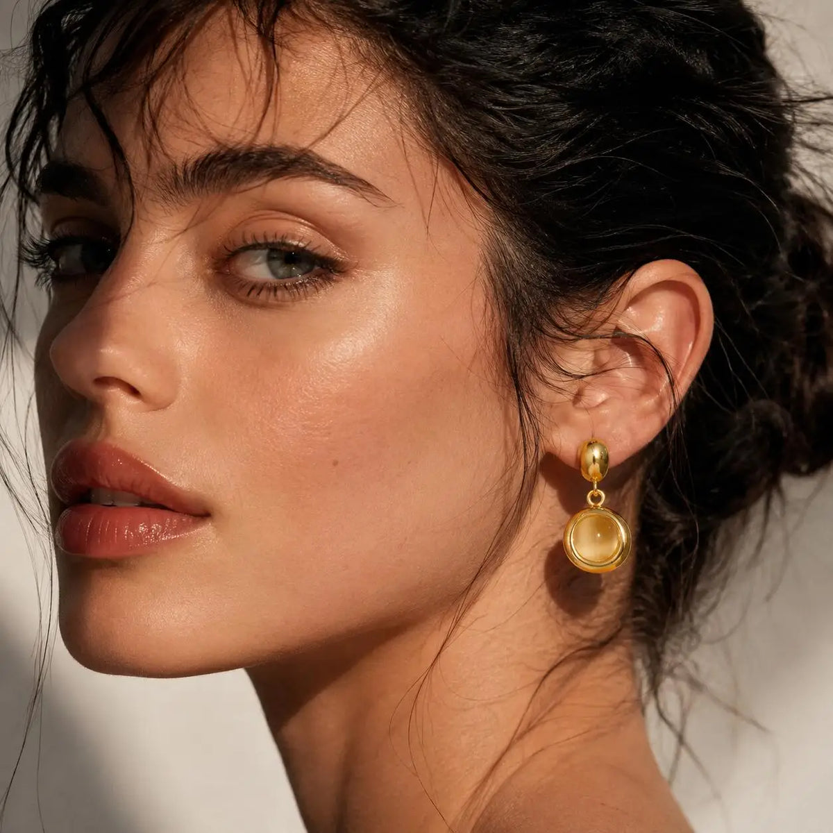 Vintage Dangle Earrings – Faux Pearl & Cat Eye 18K Gold Dangle Drop Earrings SPOT