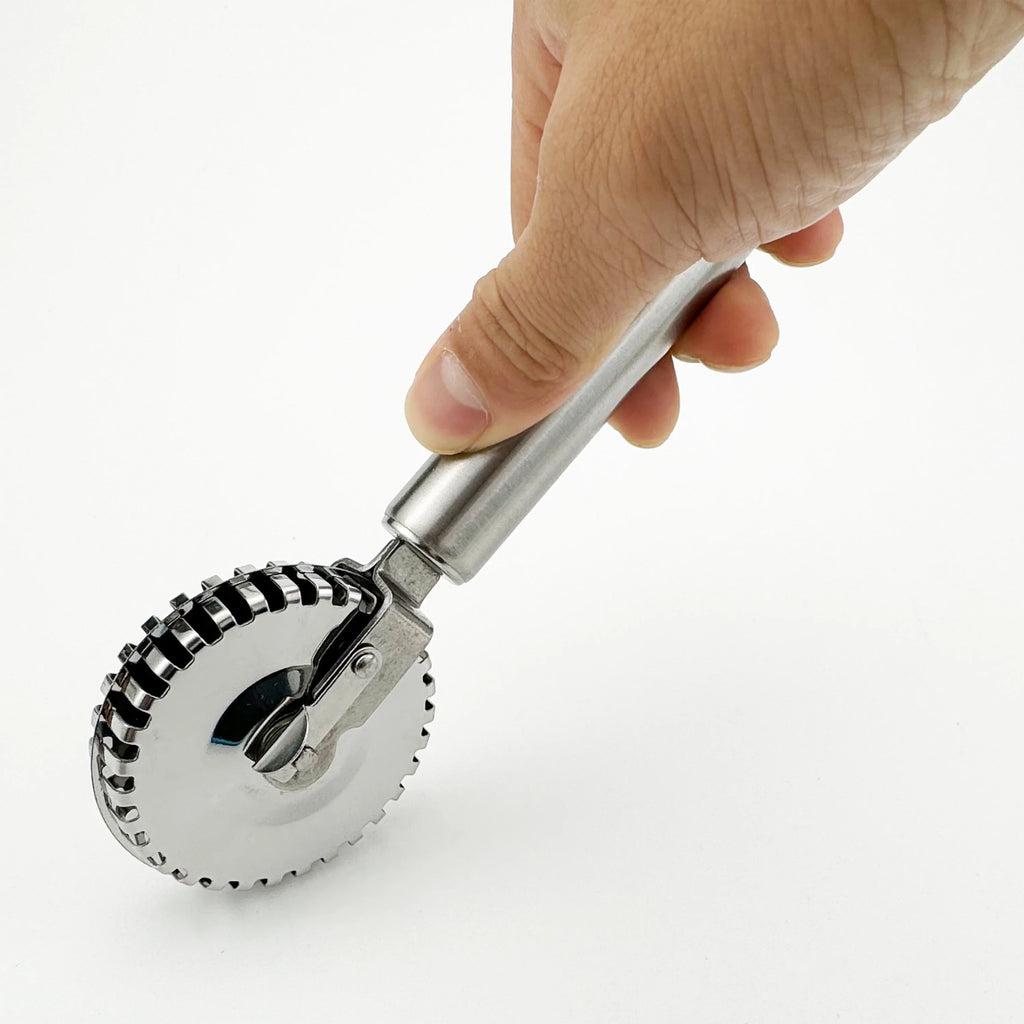 Stainless Steel Pastry Roller – Embossing & Lace Cutting Wheel Pastry Cutting Roller SPOT