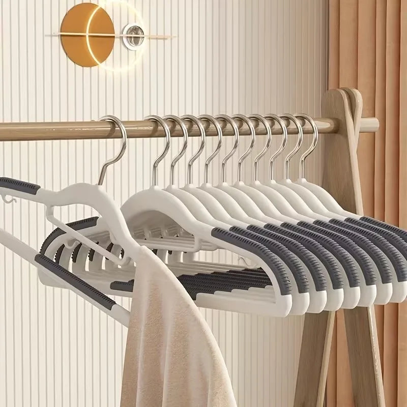 30-Pack Velvet Hanger Set – 10 Hangers & 20 Clips, Space-Saving Velvet Clothes Hangers SPOT