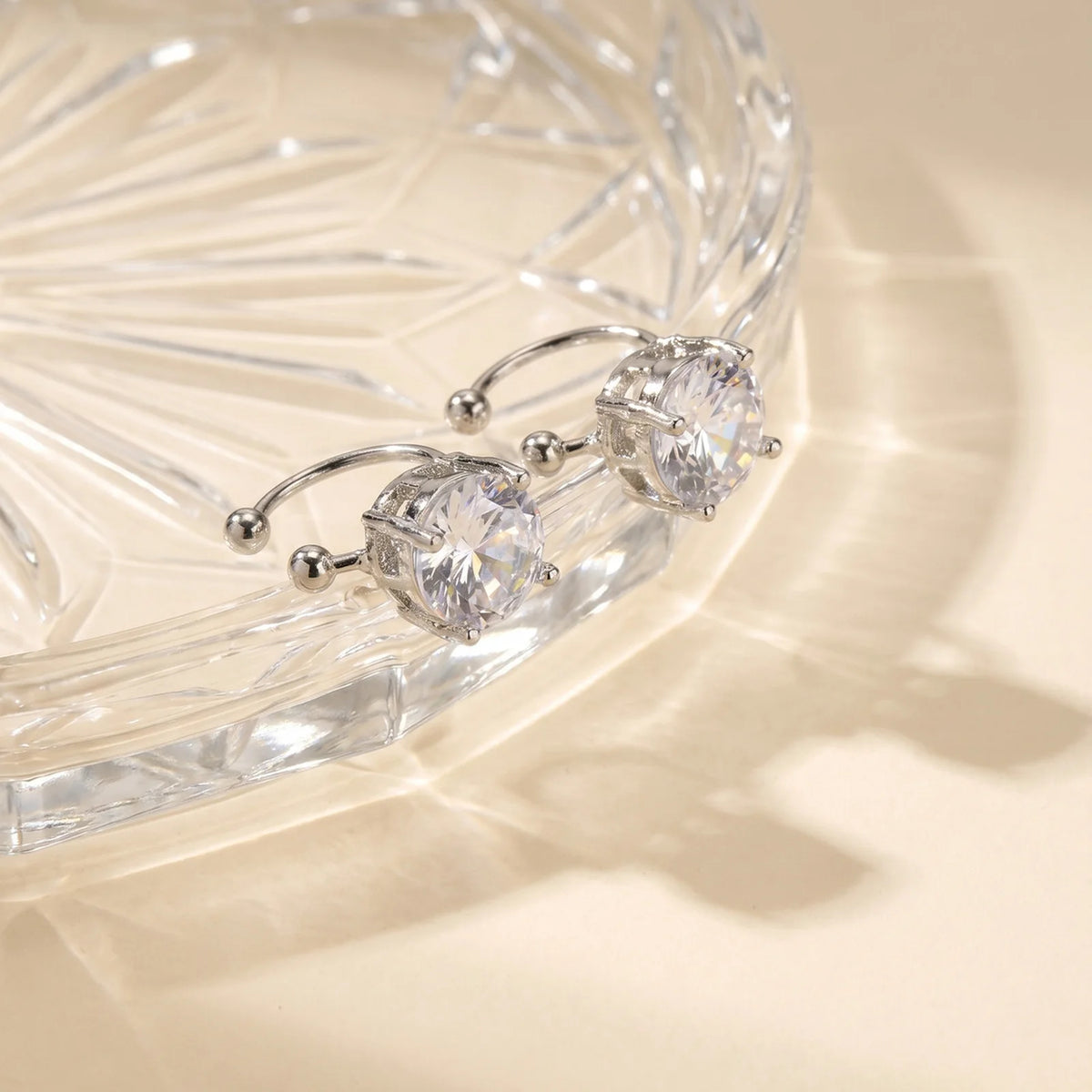 Zirconia Ear Cuff – No-Piercing Helix Clip-On Earring Clip-On Ear Cuff SPOT