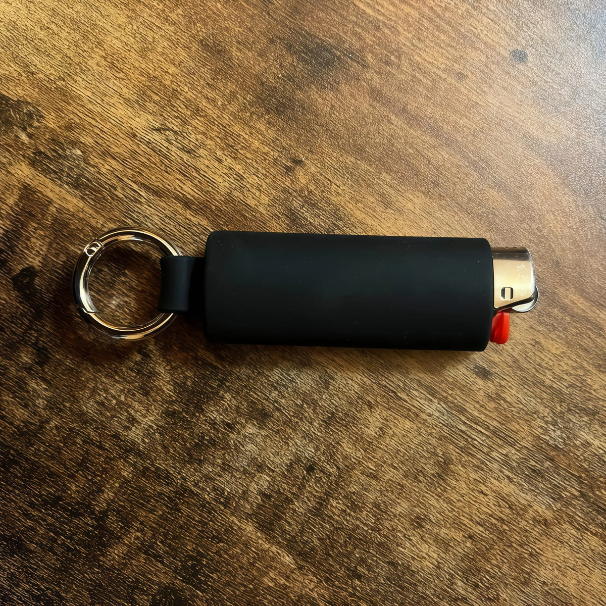 Silicone Lighter Holder & Keychain Case – Snap-Fit for J6 Lighter Protective Case SPOT