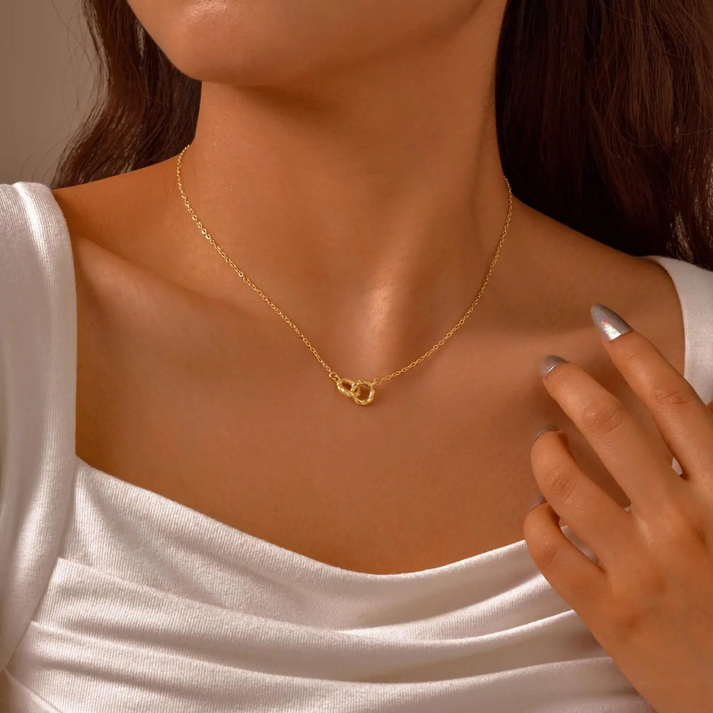 Twist Double Rings Choker Necklace – Gold Stainless Steel Pendant Choker Necklace SPOT