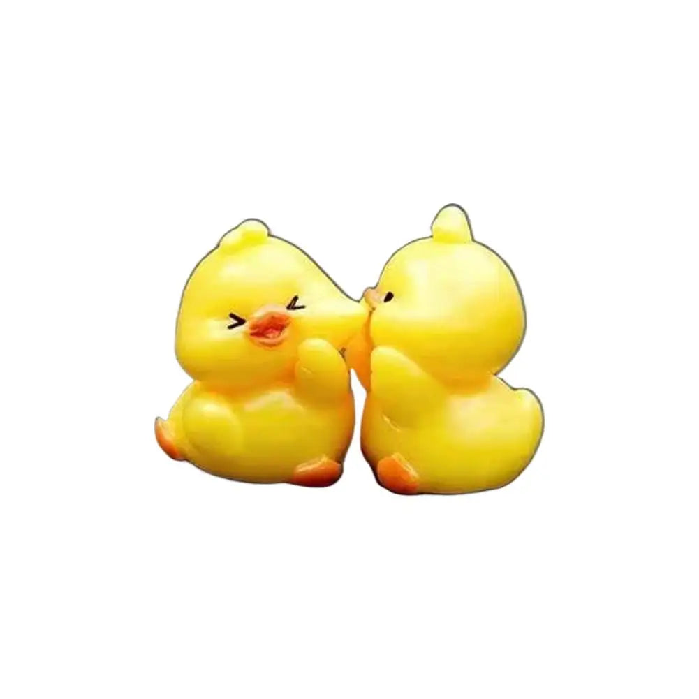 Cute Resin Kissing Frog Figurines – Mini Animal Desk Decor Set Resin Figurine Set SPOT B