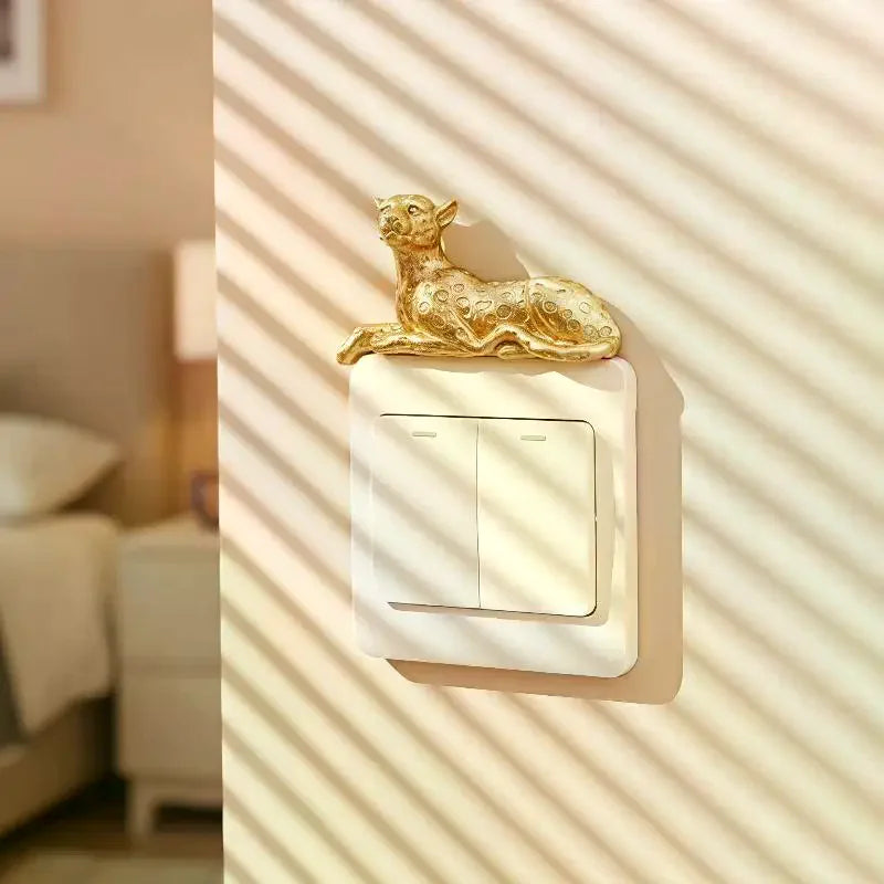 Leopard Resin Light Switch Decoration – Self-Adhesive Figurine Wall Decor Figurine SPOT