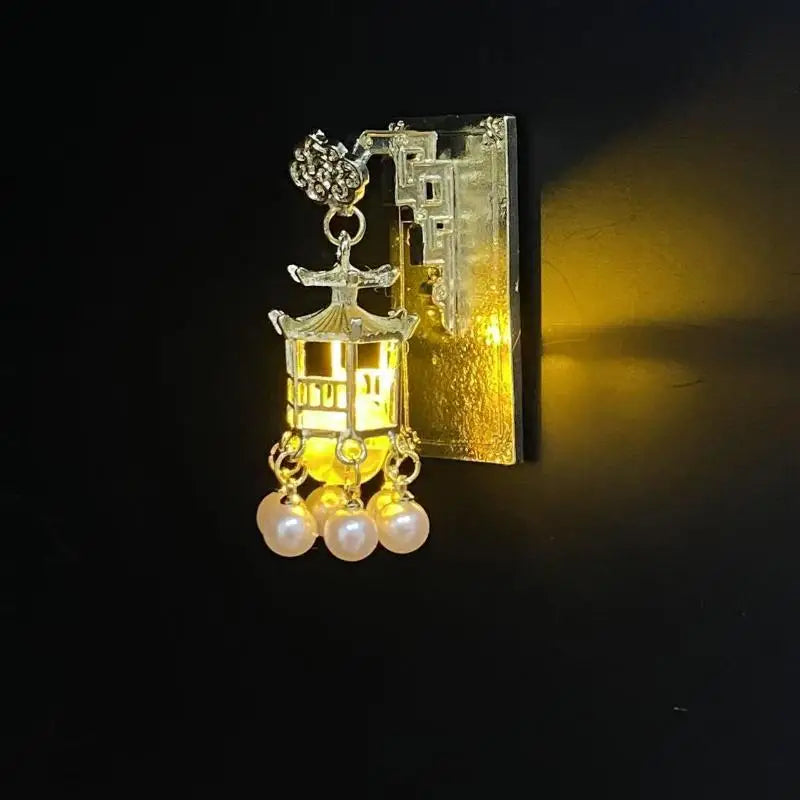 Glowing Lantern Fridge Magnet – Luminous Metal Kitchen Decor Decorative Fridge Magnet SPOT