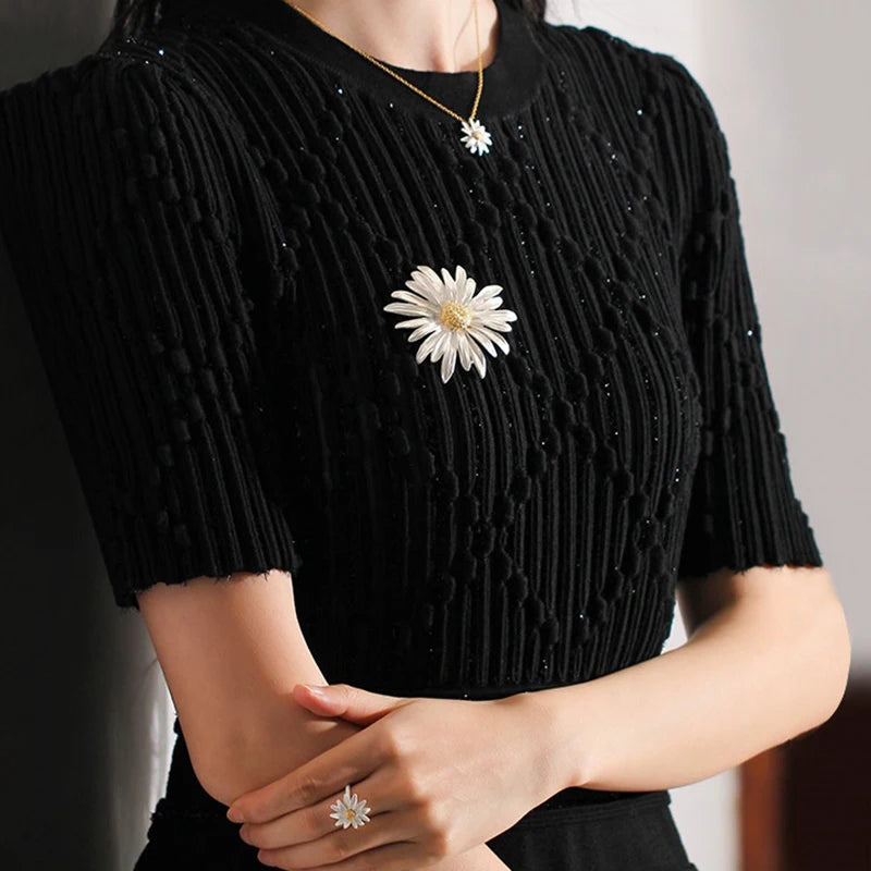 Mori Flower Enamel Brooch Pin – Floral Badge & Corsage for Women Enamel Brooch Pin SPOT
