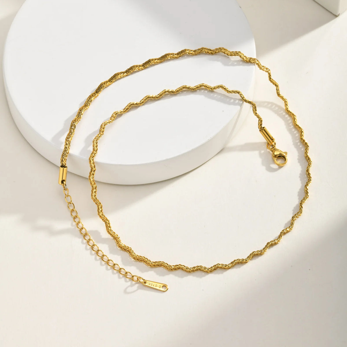 Twisted Rope Chain Necklace – PVD Gold Stainless Steel Chain Necklace SPOT
