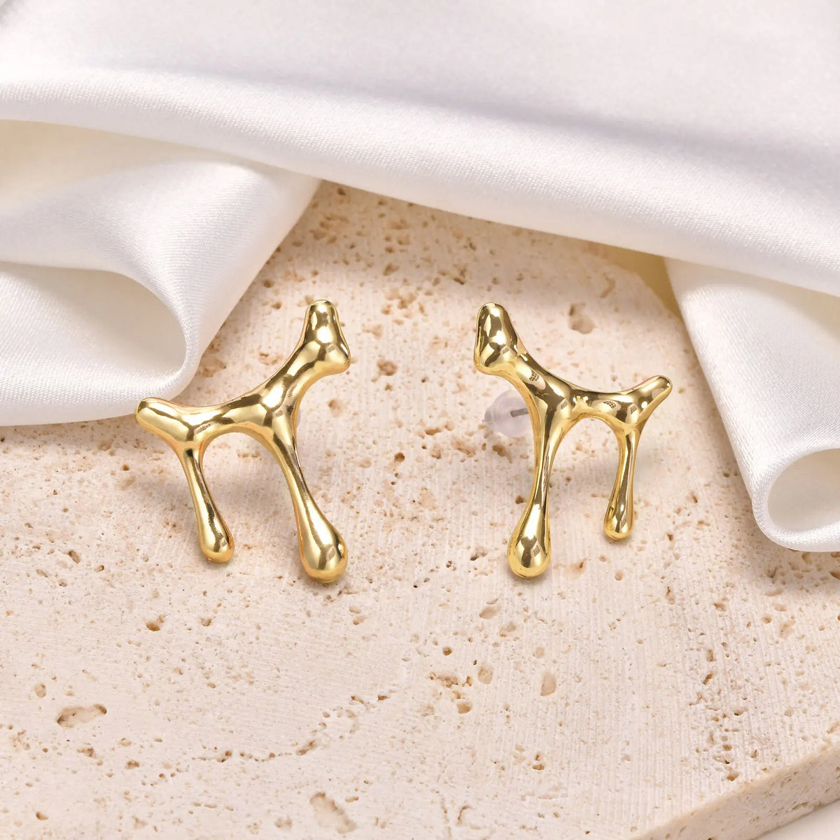 Meaeguet Gold Liquid Drip Stud Earrings – Water Drop Design Stud Earrings SPOT