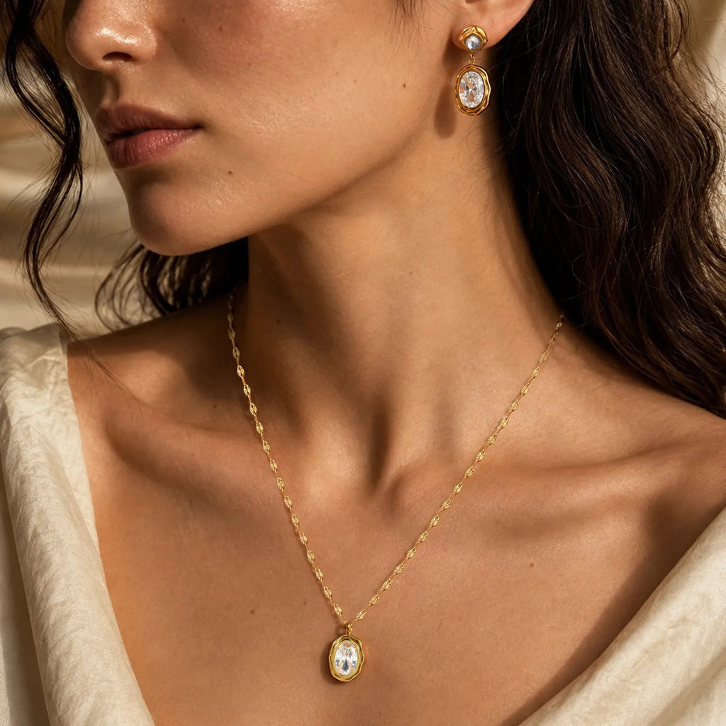 Textured Oval CZ Crystal Necklace – 18K Gold Plated Pendant Pendant Necklace SPOT