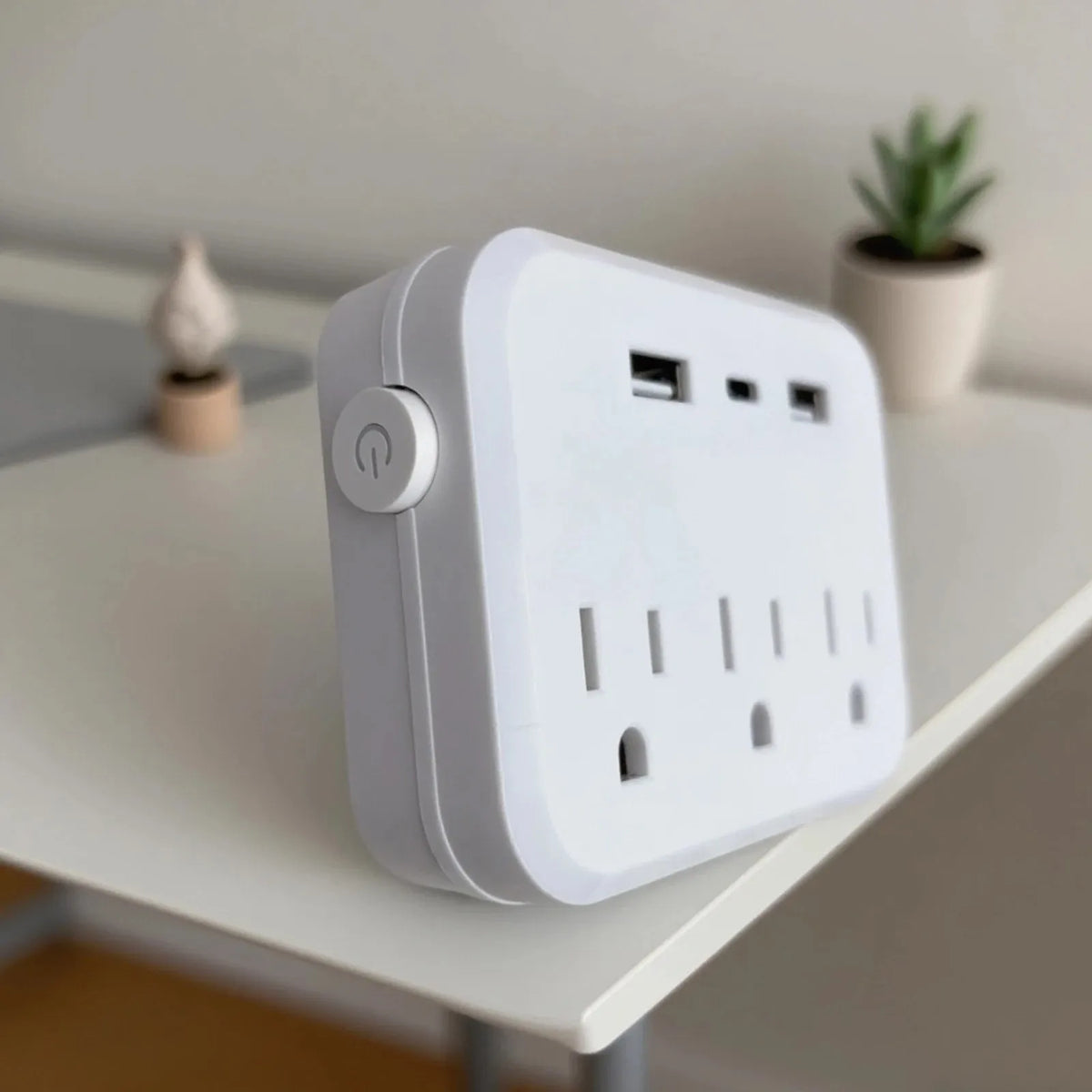 6-in-1 Mini Travel Power Strip | 3 AC + USB-C + Surge Protection Travel Power Strip SPOT