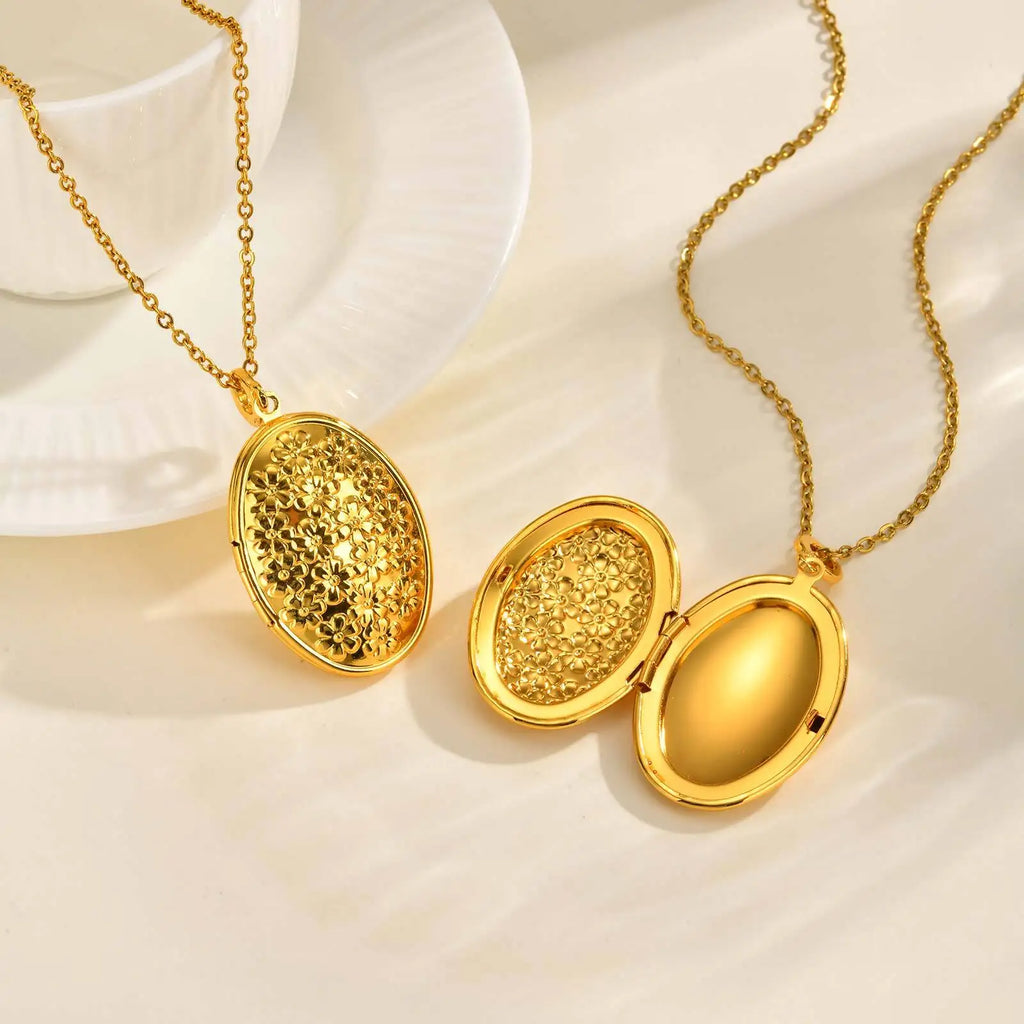 Oval Flower Locket Necklace – Gold Photo Pendant for Women Photo Locket Necklace SPOT