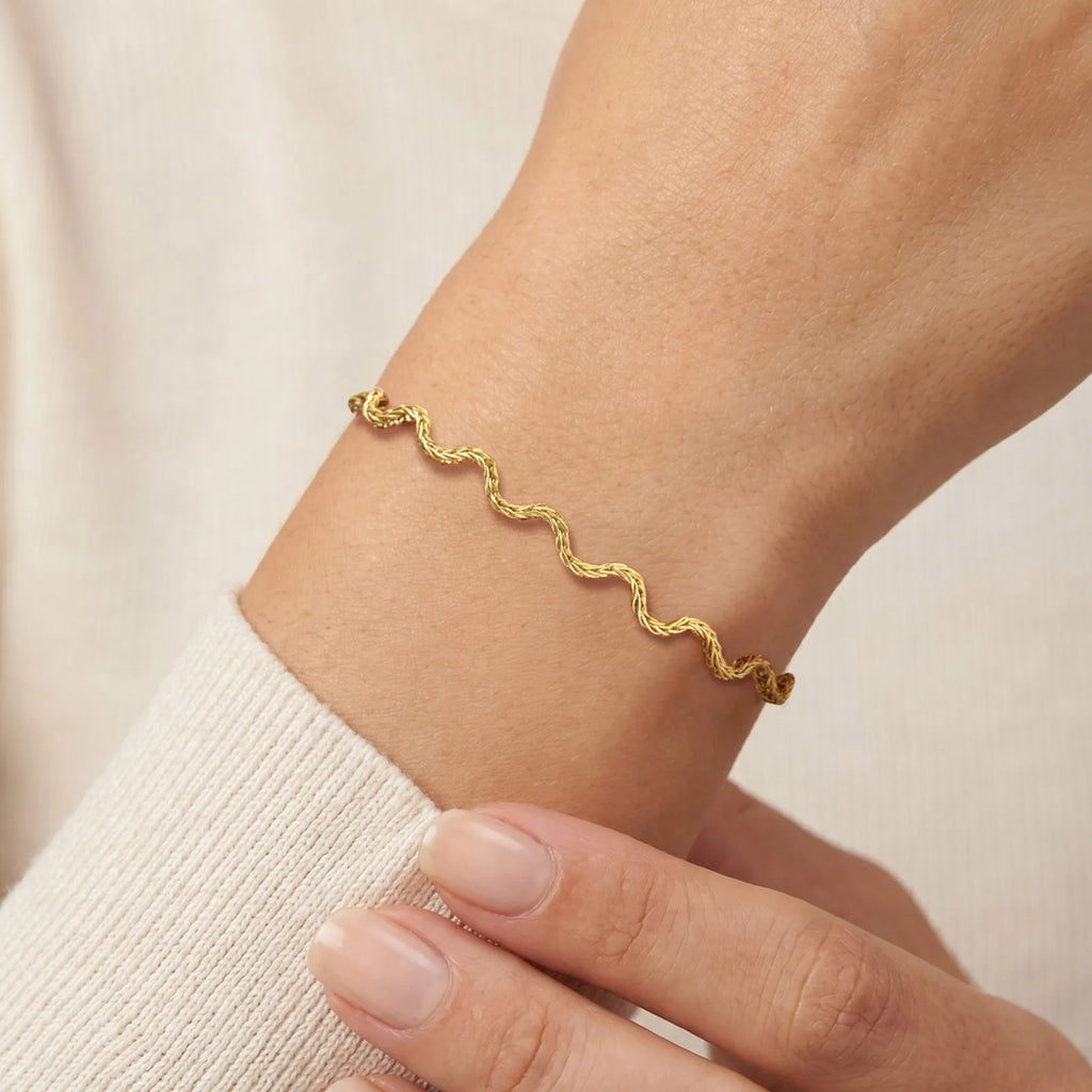 Minimalist Wave Chain Bracelet – Gold Plated Stainless Steel Chain Link Bracelet SPOT