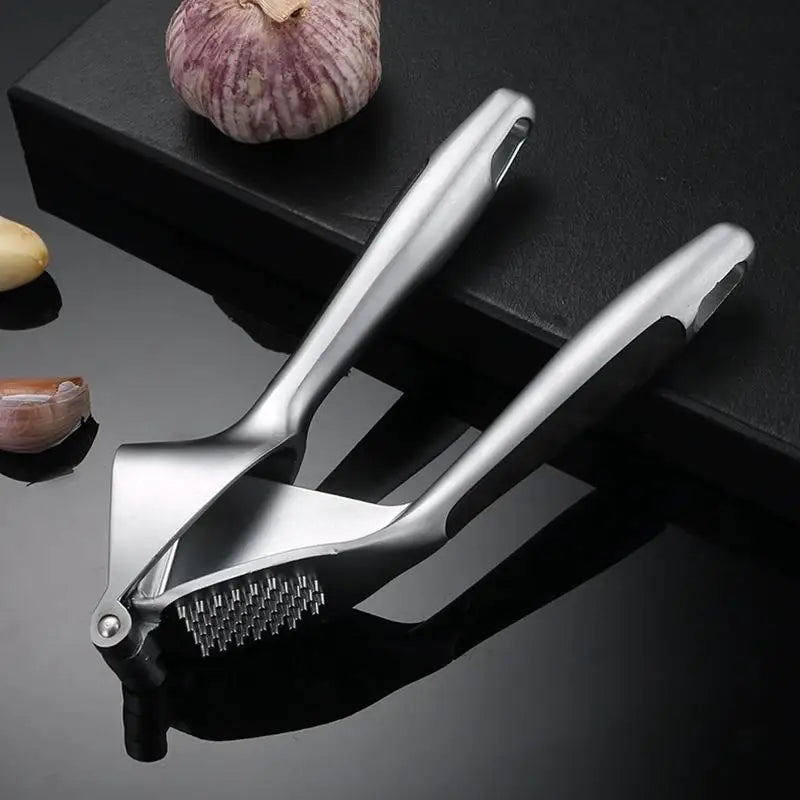 Zinc Alloy Garlic Press – Ergonomic Easy-Squeeze Handle Garlic Press SPOT