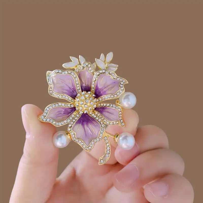 Purple Lilac Flower Brooch – Elegant Zinc Alloy Pin for Women Fashion Brooch SPOT