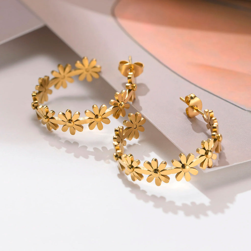 Daisy Flower Hoop Earrings – 18K Gold Stainless Steel Waterproof Hoop Earrings SPOT