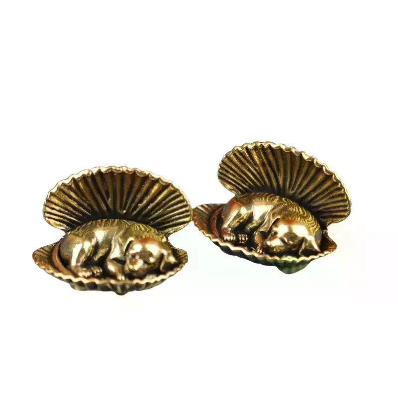 Alloy Sausage Dog in Shell Mini Figurine – Desktop Ornament Mini Decorative Figurine SPOT