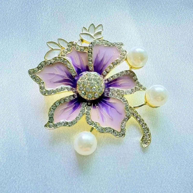 Purple Lilac Flower Brooch – Elegant Zinc Alloy Pin for Women Fashion Brooch SPOT