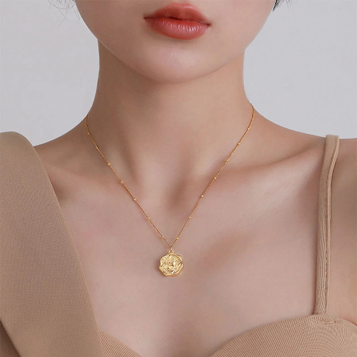 Meaeguet Coin Flower Pendant Necklace | 14K Gold Plated Steel Pendant Necklace SPOT