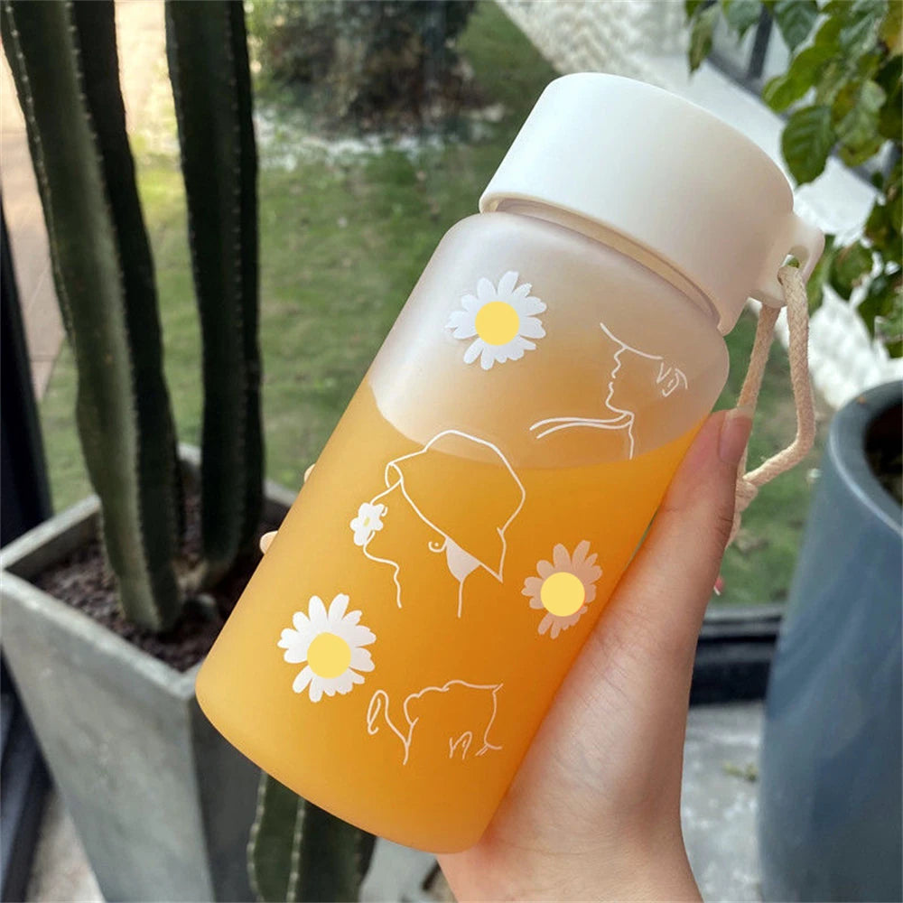 480ml Frosted Daisy Kawaii Water Bottle – BPA-Free Travel Cup Kawaii Water Bottle SPOT