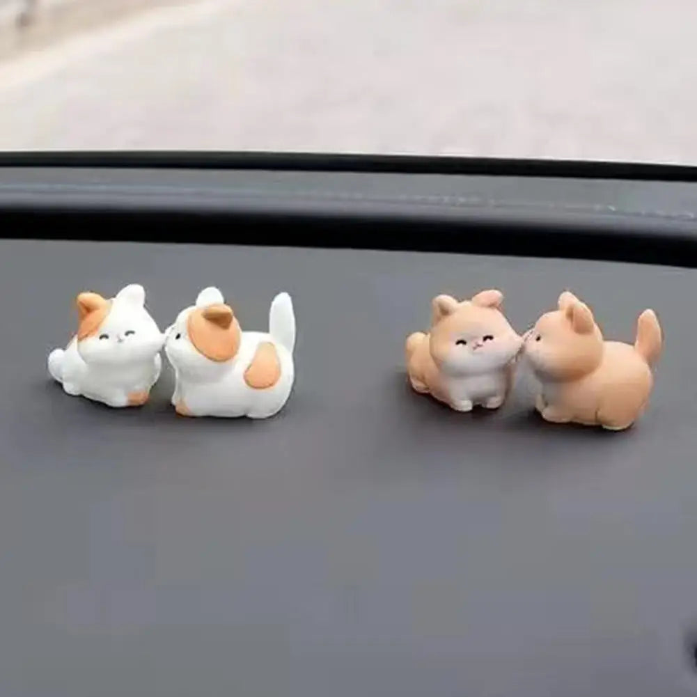 Cute Resin Kissing Frog Figurines – Mini Animal Desk Decor Set Resin Figurine Set SPOT