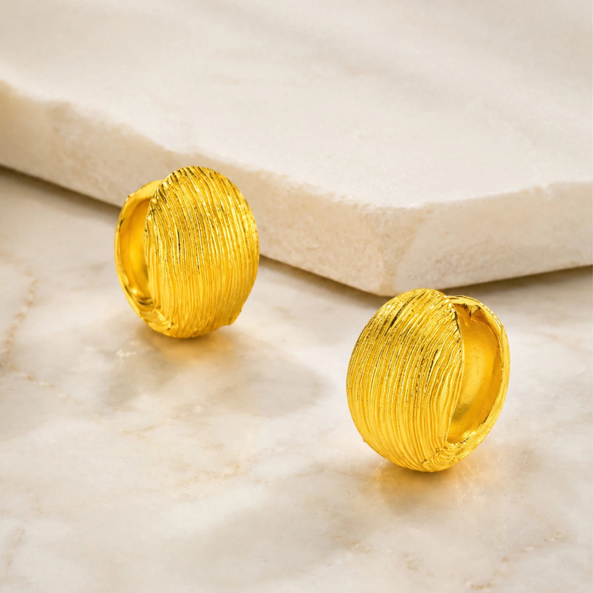 18K Gold Plated Chunky Hoop Earrings – Textured Dome Huggie Hoop Earrings SPOT