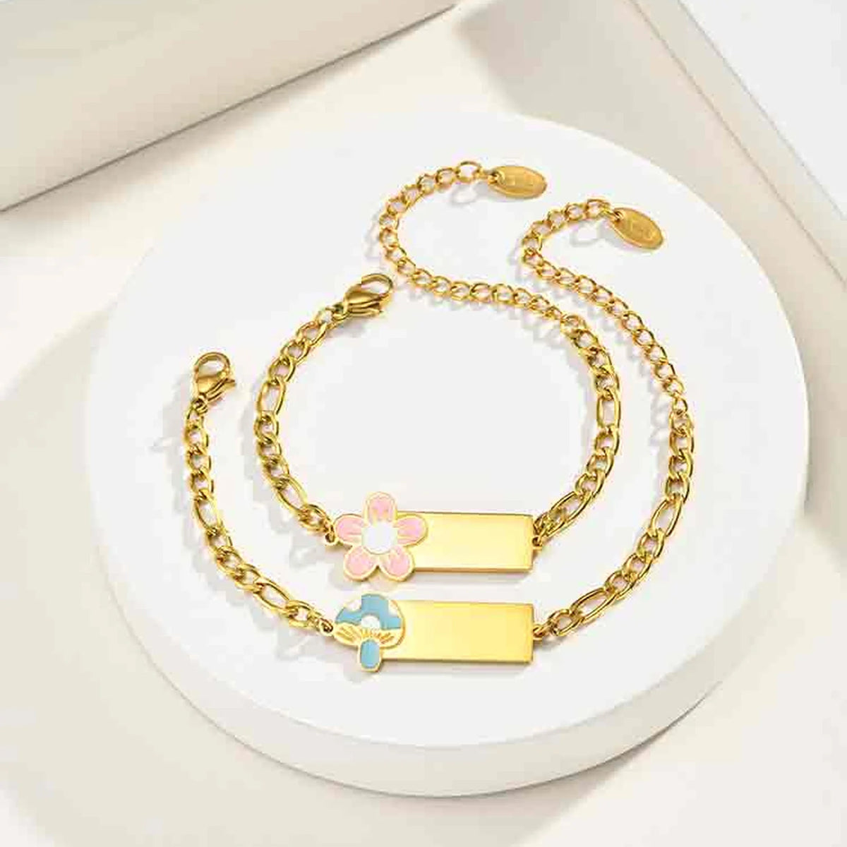 Engravable Gold Baby ID Bracelet – Pink Flower Figaro Chain Kids ID Bracelet SPOT