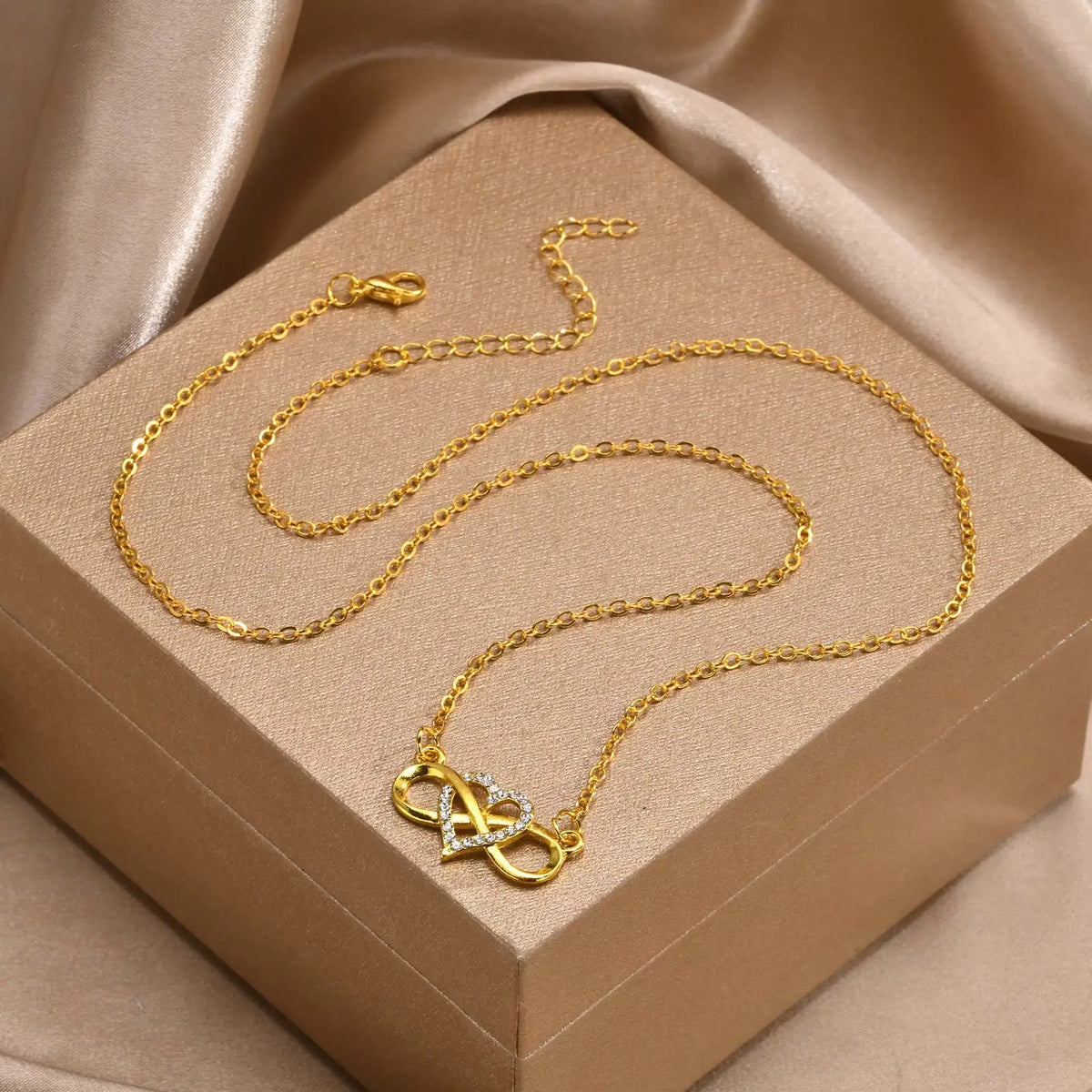 Zirconia Heart Infinity Pendant Necklace – Waterproof Women's Gift Pendant Necklace SPOT