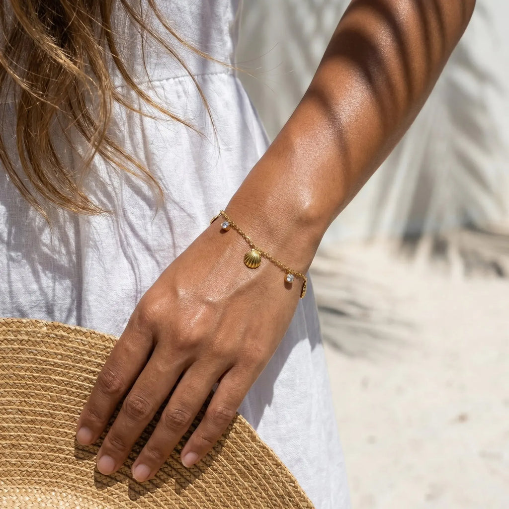 Shell Zirconia Bracelet – Gold Waterproof Stainless Steel Fashion Bracelet SPOT BR-3083G