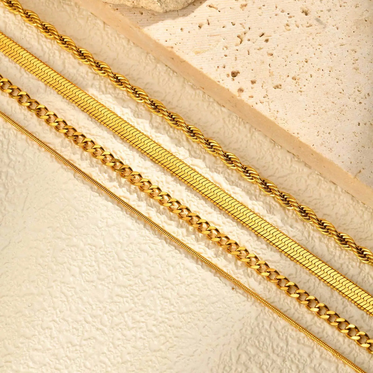 Meaeguet Herringbone Necklace – Dainty Gold Layered Chain Chain Necklace SPOT