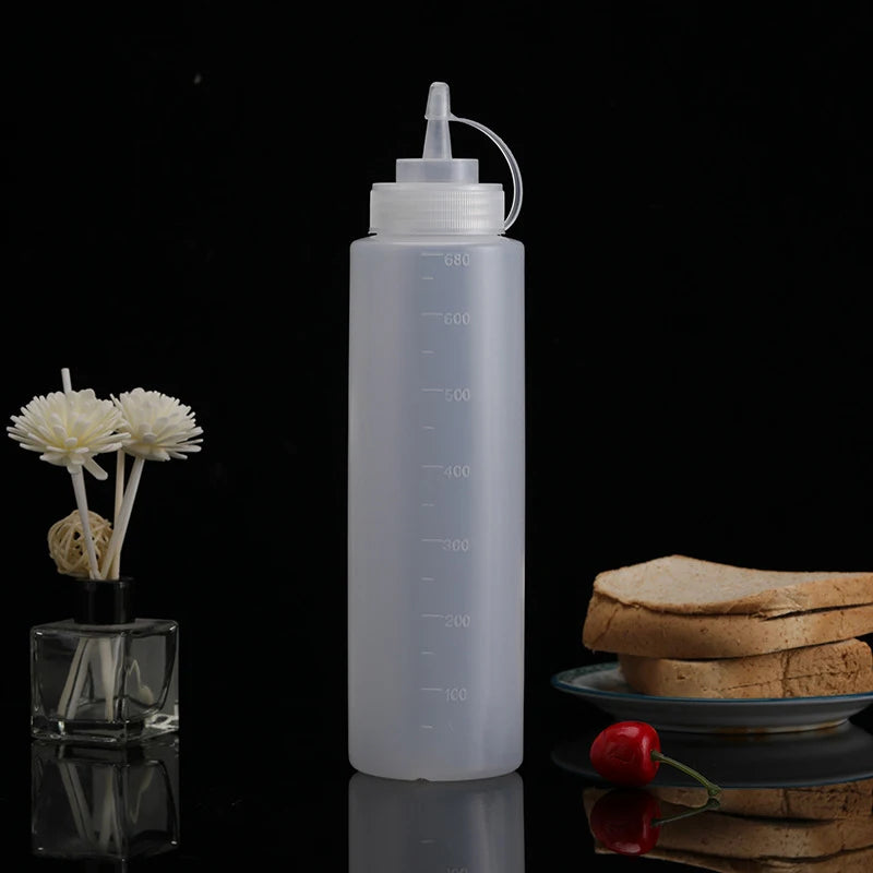 500ml Squeeze Sauce Bottle – Pointed Tip Seasoning Dispenser Condiment Squeeze Bottle SPOT