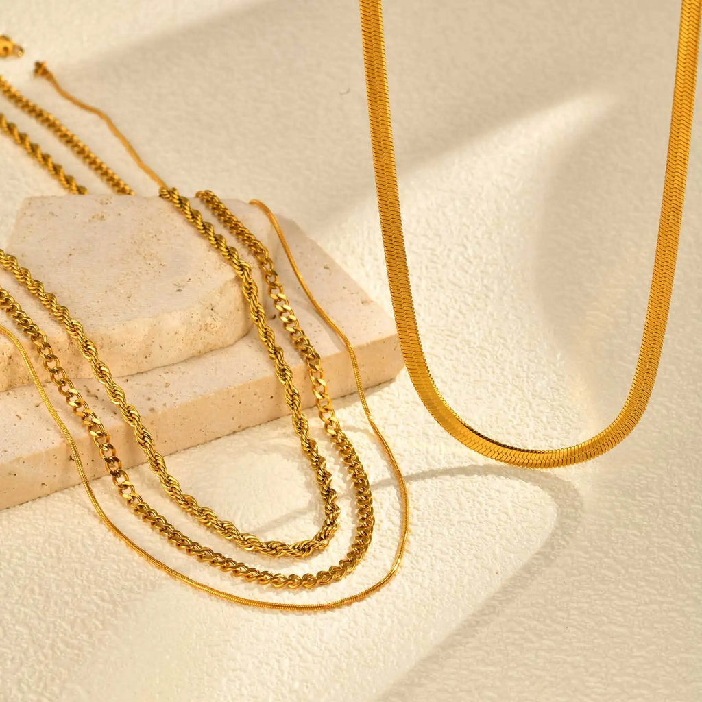 Meaeguet Herringbone Necklace – Dainty Gold Layered Chain Chain Necklace SPOT