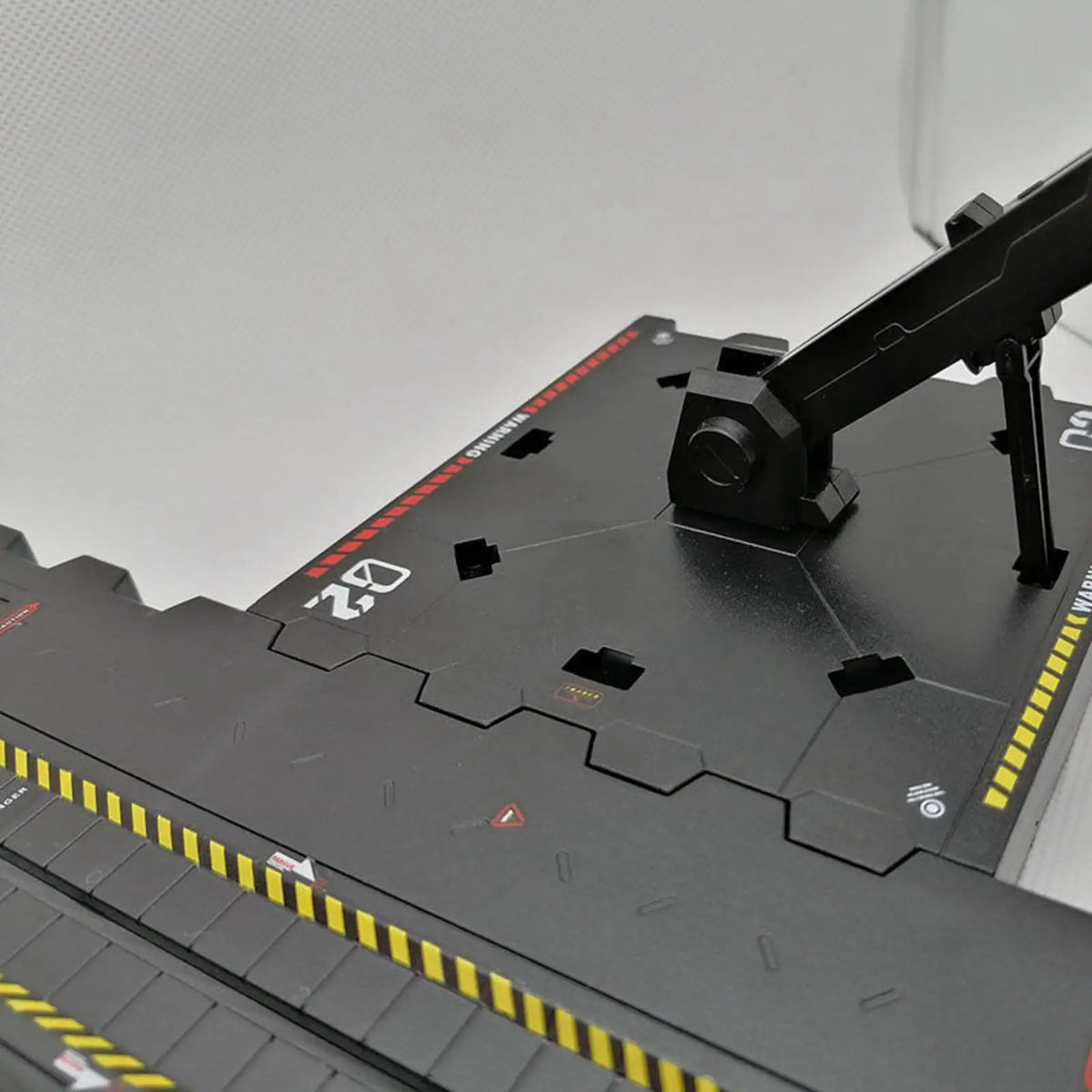 Action Figure Display Stand – 1/100 MG & 1/144 RG Compatible Action Figure Stand SPOT